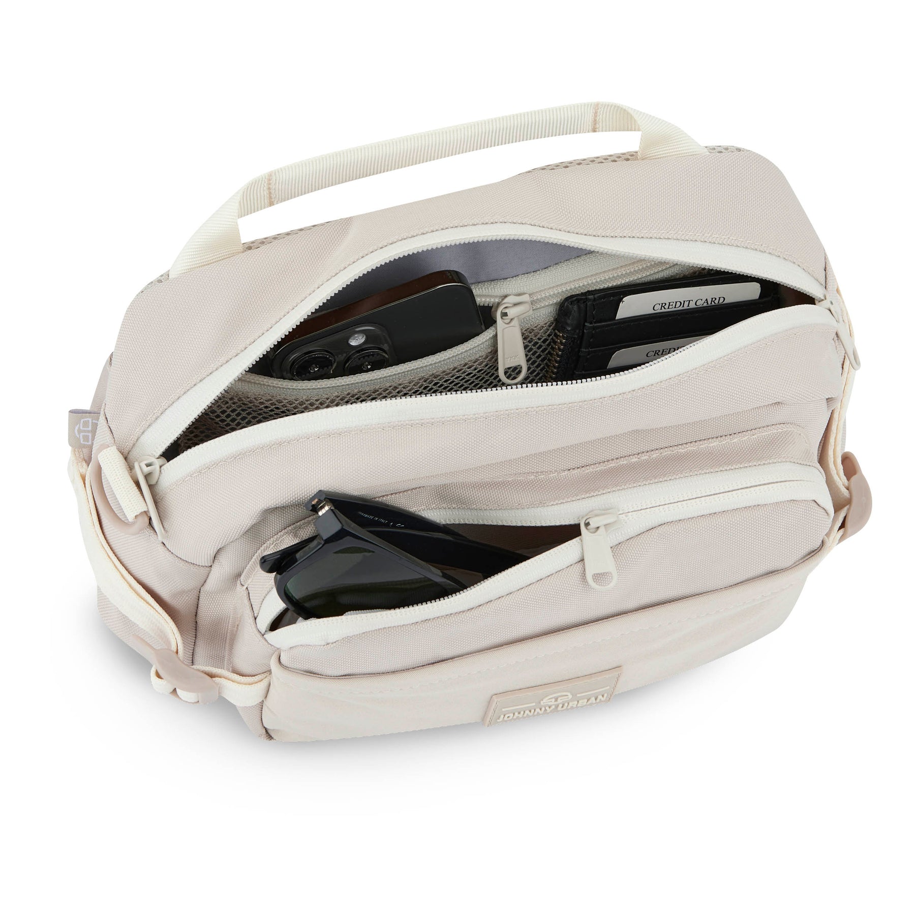 Beige Bauchtasche 'Travis' von Johnny Urban mit mehreren Reißverschlussfächern, gefüllt mit Smartphone, Sonnenbrille und Kreditkartenetui