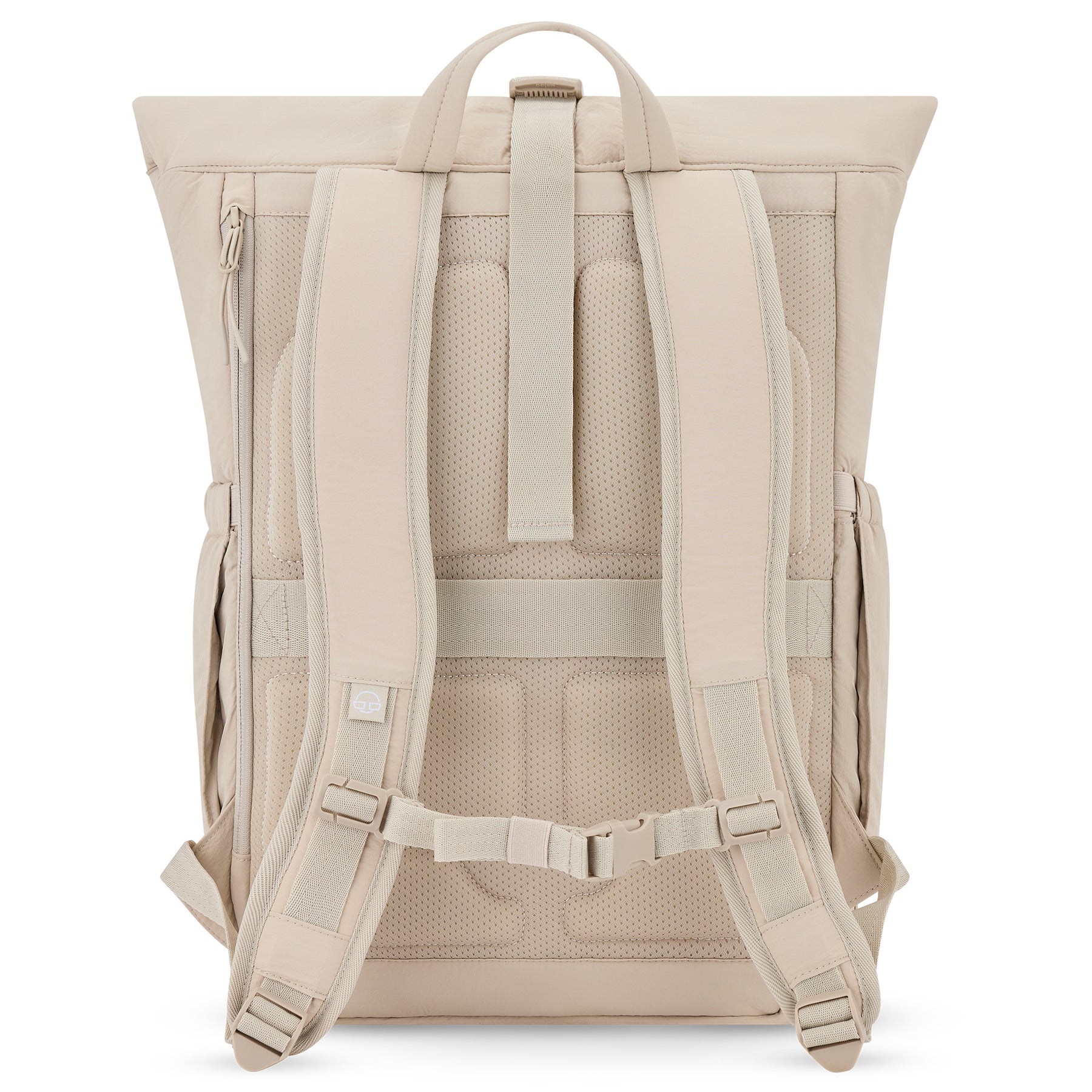 Rückseite des sandfarbenen Rolltop-Rucksacks 'Kyle' mit gepolsterten Trägern und atmungsaktivem Rückenpanel