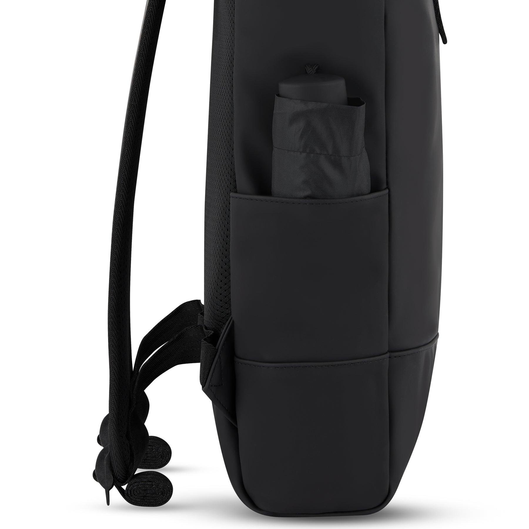 Schwarzer Rolltop-Rucksack 'Harvey Medium' von Johnny Urban mit seitlicher Außentasche mit Wasserflasche