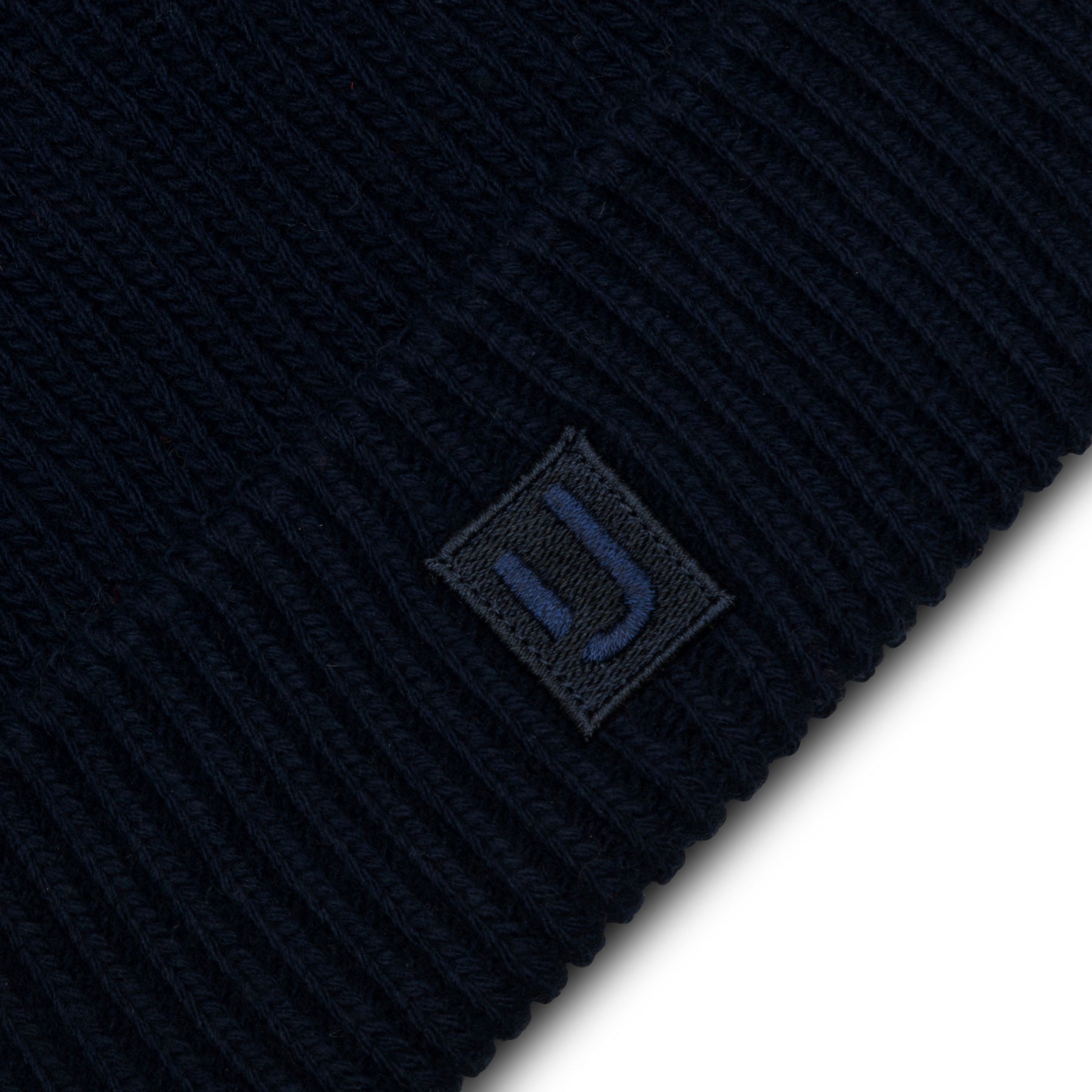 Blaue, gerippte Strickmütze 'Billie' von Johnny Urban mit schwarzem Markenlogo