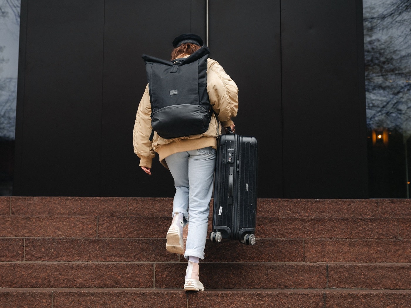 Rolltop Rucksack Allen XL in schwarz – perfekt für Reisen - Johnny Urban