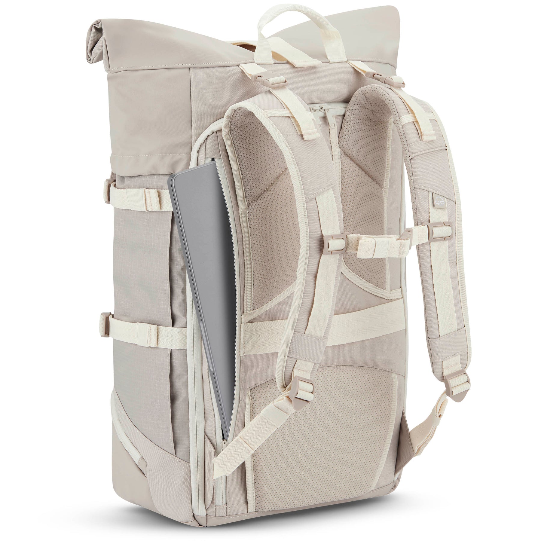 Beiger Reiserucksack 'Allen XL Travel' von Johnny Urban mit gepolstertem Rücken und seitlichem Laptopfach