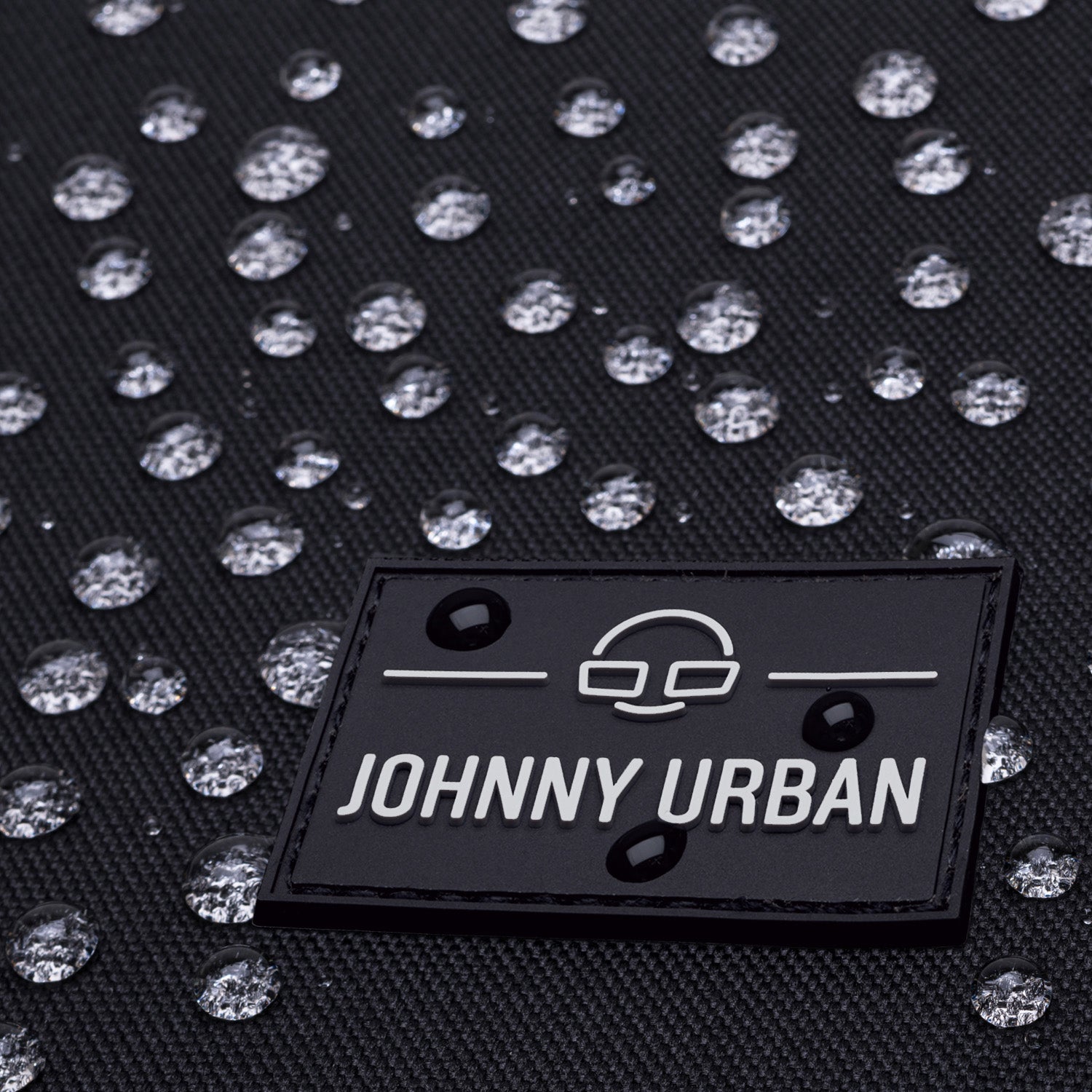 Wasserabweisendes Material mit Johnny Urban Logo auf Rolltop Rucksack 'Robin Medium' Fahrradrucksack