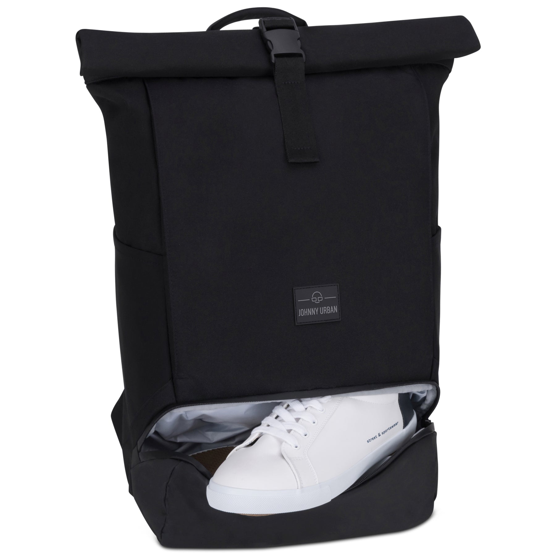 Schwarzer Johnny Urban Rolltop Rucksack 'Allen Large' mit seitlichem Schuhfach, teilweise geöffnet