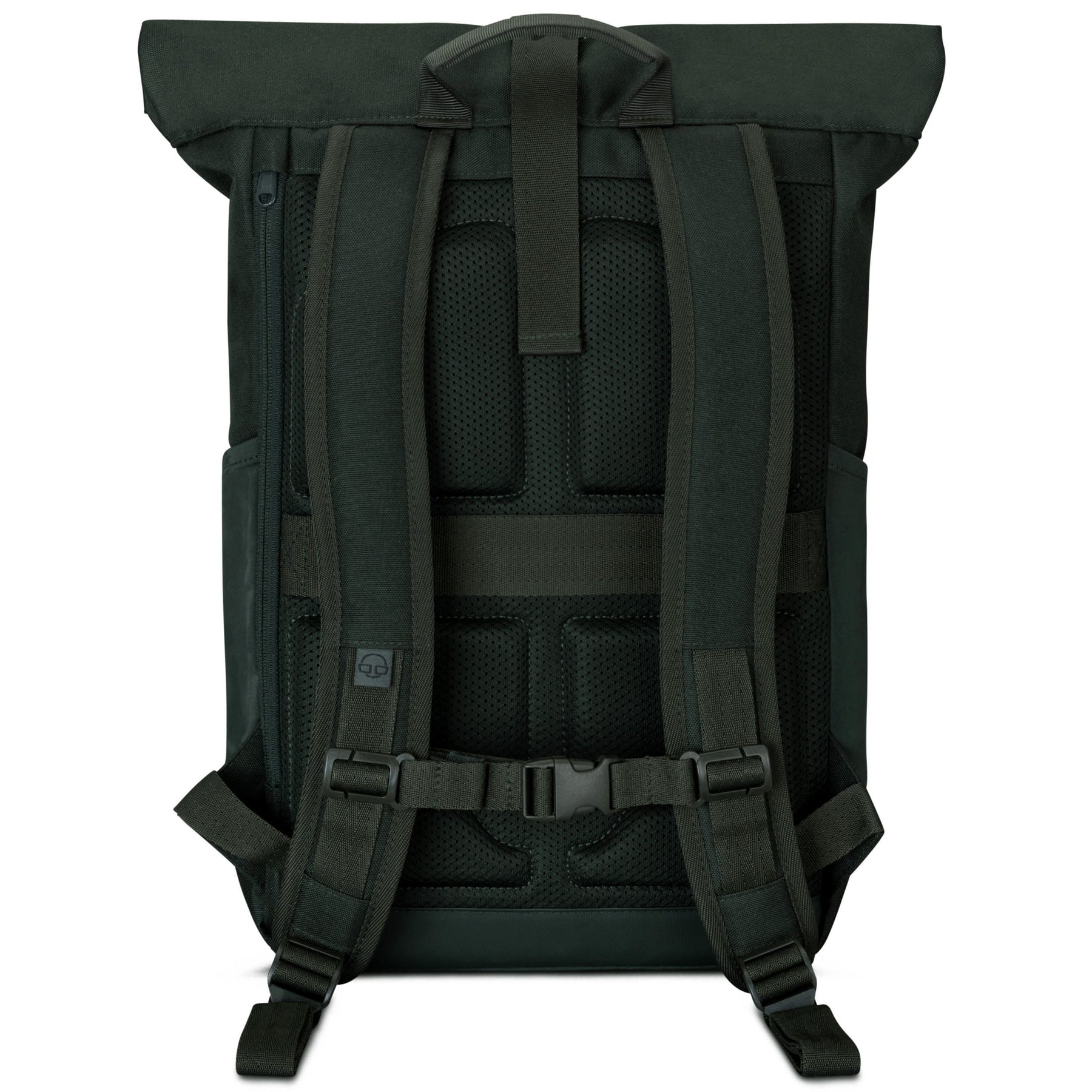 Rückseite des grünen Rolltop Rucksacks 'Allen Medium' mit gepolsterten Trägern und Brustgurt