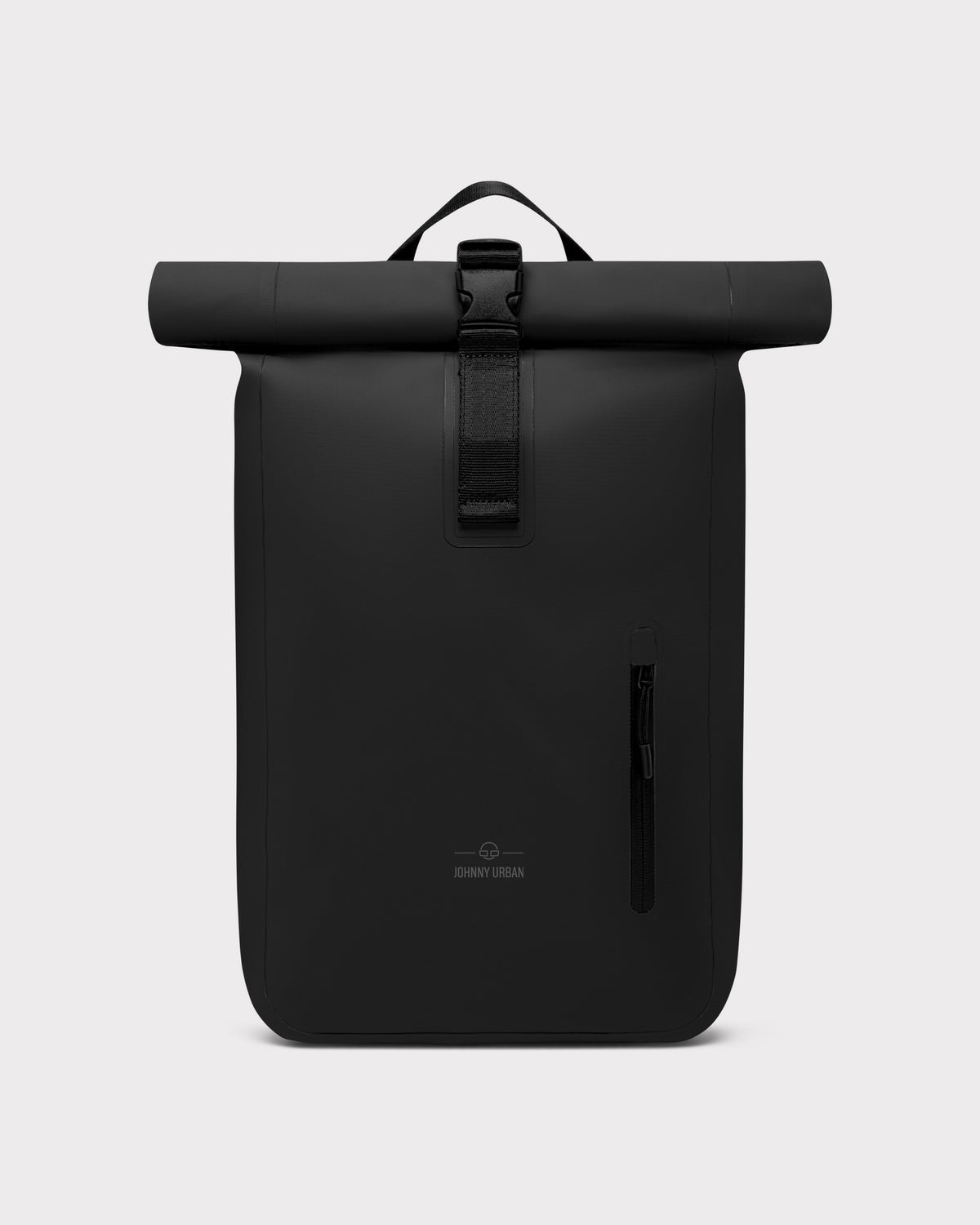 Schwarzer wasserdichter Rolltop Rucksack 'Conor' von Johnny Urban mit Frontreißverschluss und Trageschlaufe