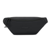 Schwarze Bauchtasche 'Riley' von Johnny Urban mit Reißverschluss und minimalistischer Form