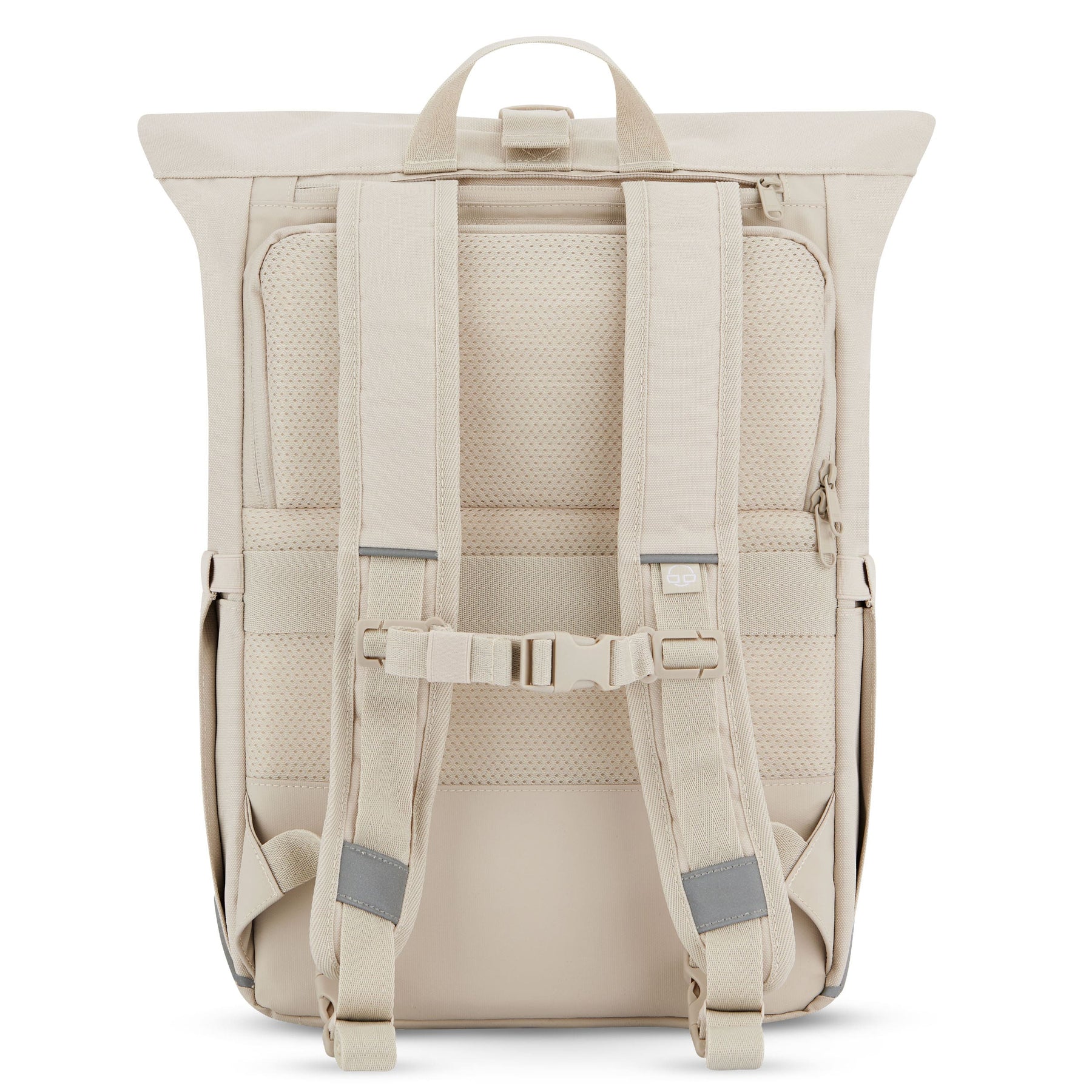 Beiger Rolltop Rucksack 'Robin Medium' von Johnny Urban mit gepolsterten, verstellbaren Trägern und Brustgurt, hinten sichtbar