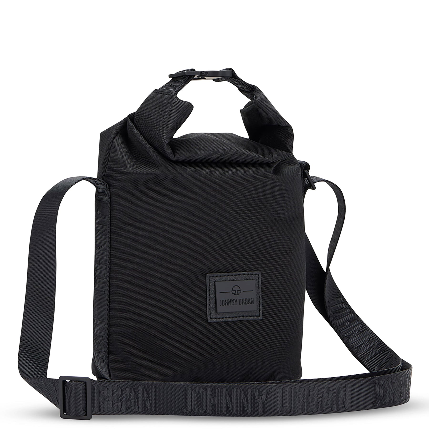 Schwarze Umhängetasche 'Rue' von Johnny Urban mit verstellbarem, breitem Gurt und Logo-Patch vorne