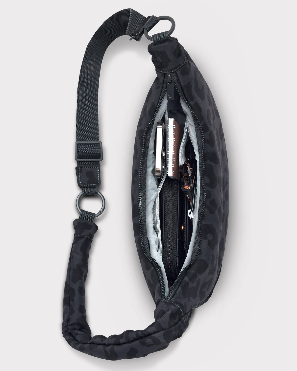Half Moon Bag "Lou Medium"
