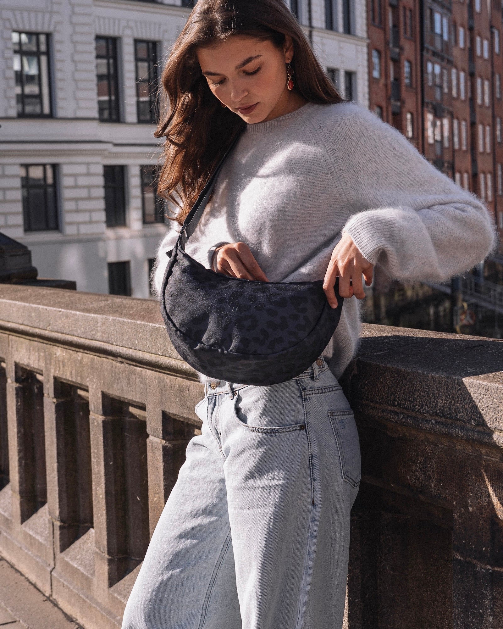 Half Moon Bag "Ally Medium"
