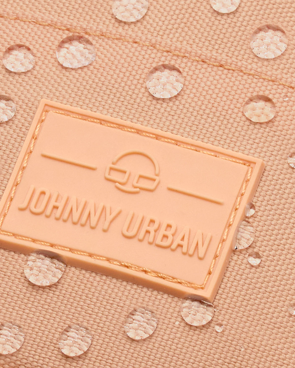 Wasserabweisendes, pfirsichfarbenes Material mit JOHNNY URBAN Logo auf Umhängetasche 'Josh'