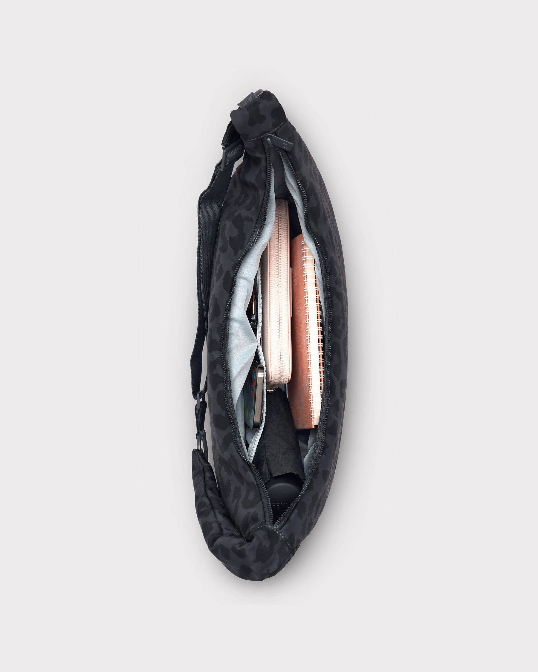 Half Moon Bag "Lou Large" grey leo