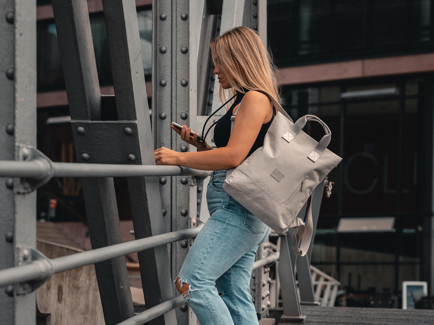 Damenrucksack Ivy in beige - Johnny Urban