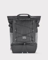 Grauer Rucksack 'Harper' von Johnny Urban mit Kordelzug vorne und seitlichen Taschen