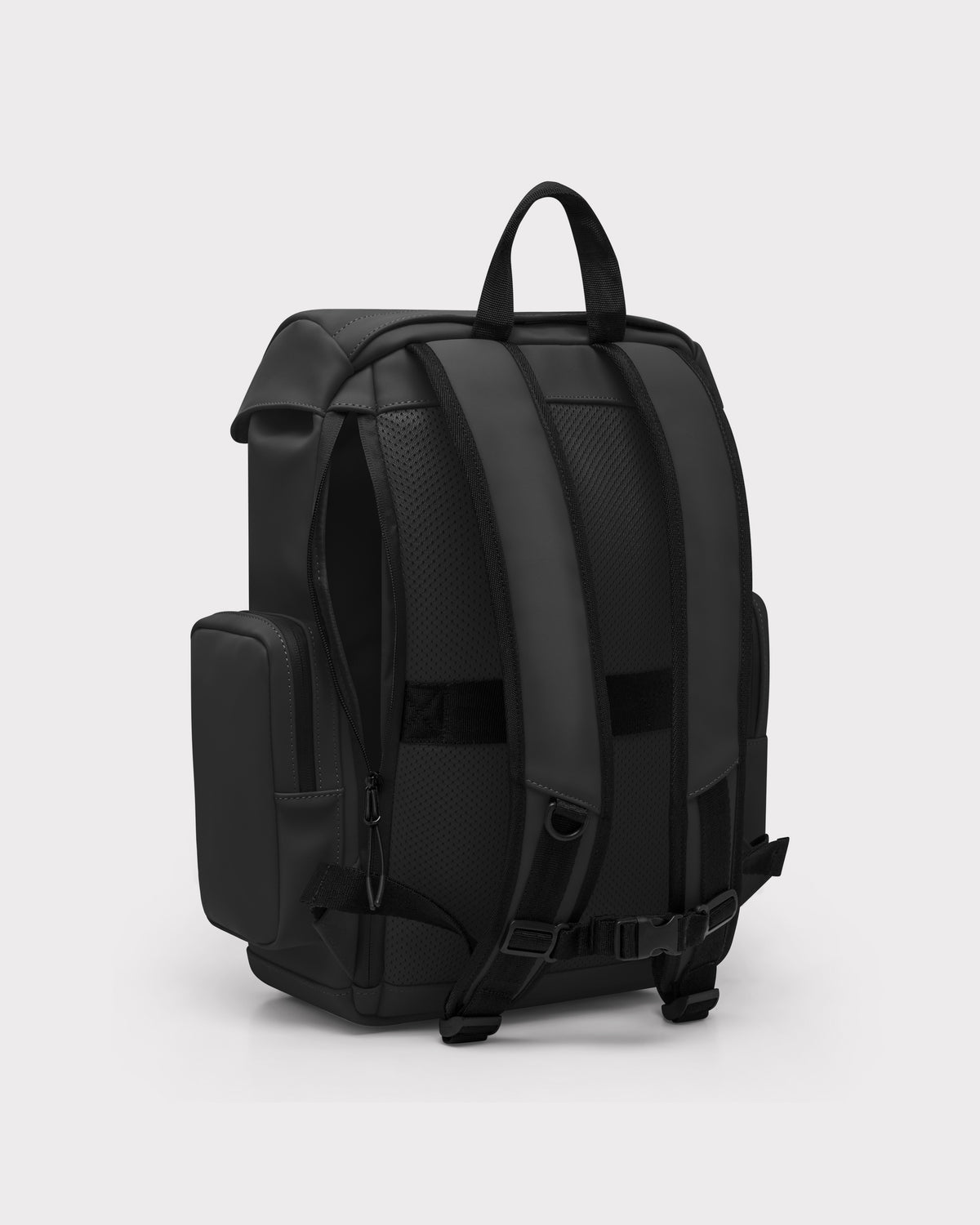 Schwarzer Finley Rucksack mit gepolsterten, verstellbaren Schulterriemen und Haltegriff